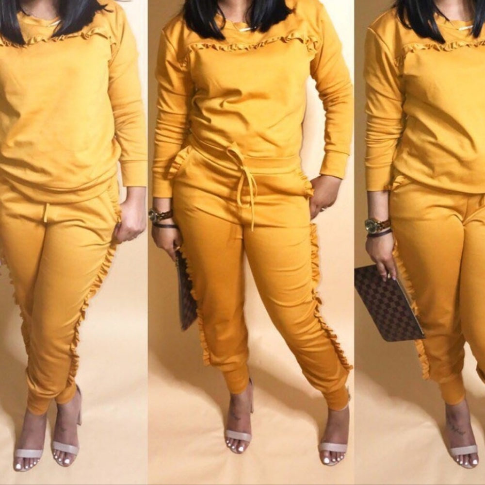 Ladies Casual Ruffle Jogger/Mustard/size 8
